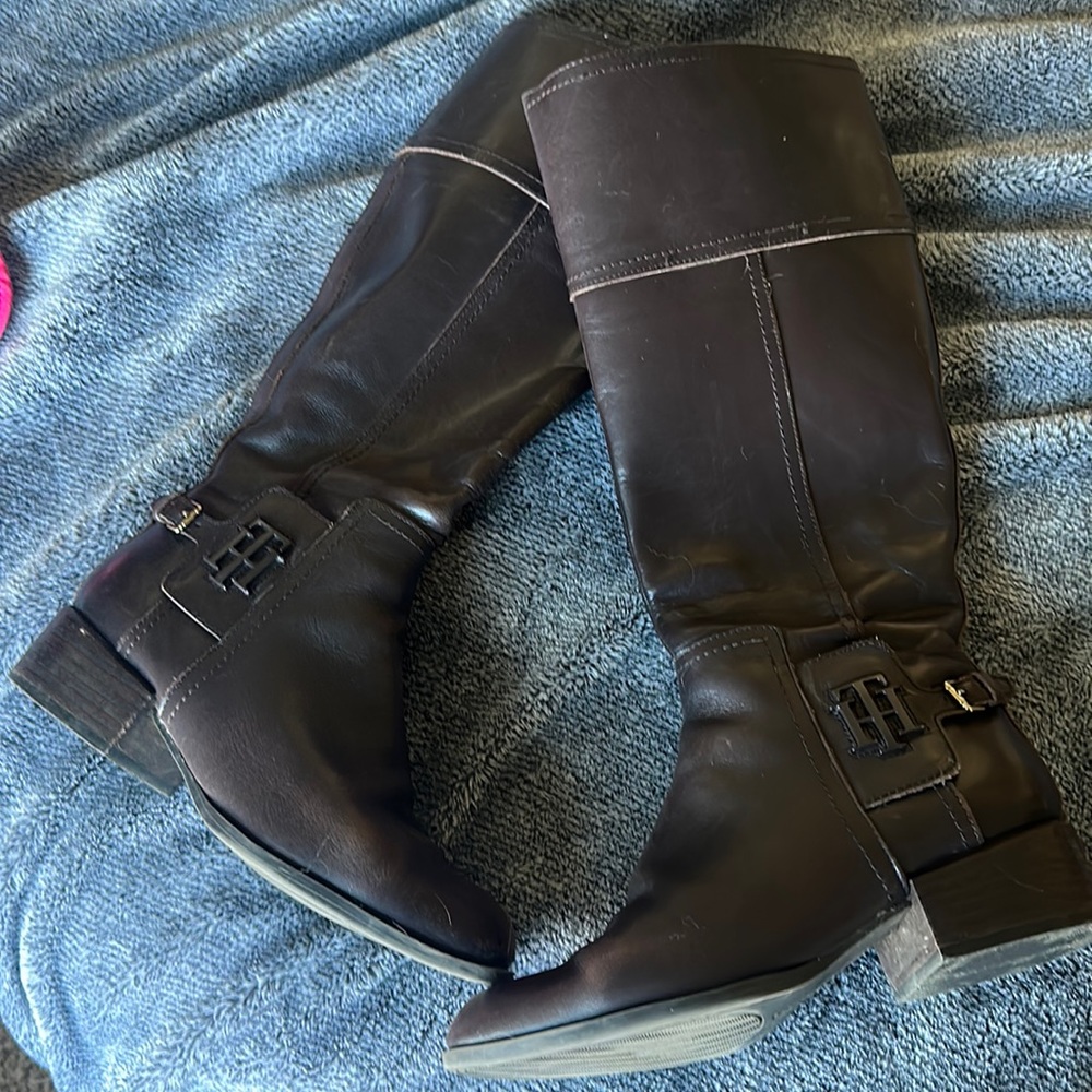 Tommy Hilfigure chestnut brown leather riding boots size 7